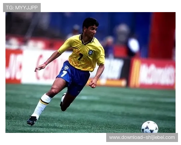 分析世界杯历史射手榜第1名的比赛风格，了解其在足球史上的独特地位